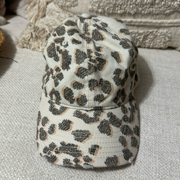 aerie Accessories - NWT Aerie Leopard print style Hat